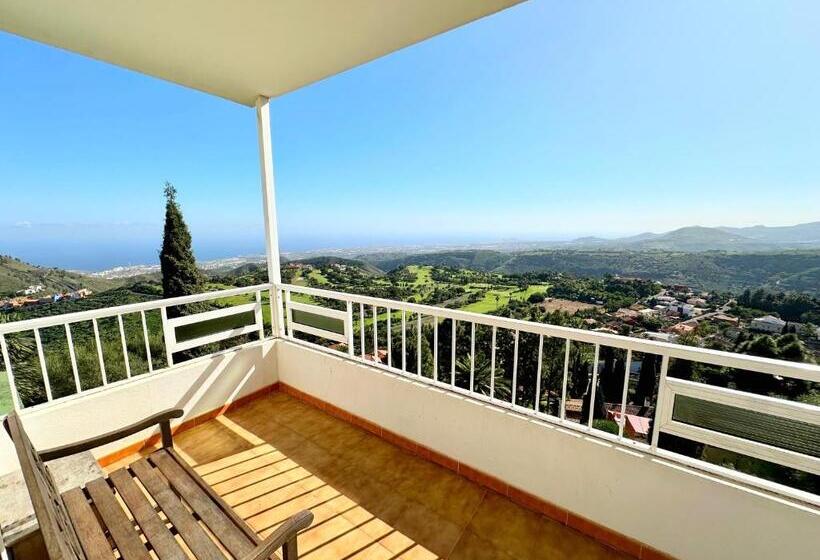 غرفة قياسية مطلّة علي البحر مزوَّدة بشُرفة, Villa Dama By Airnest