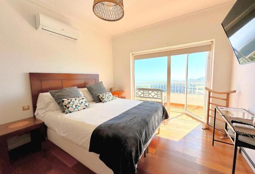 غرفة قياسية مطلّة علي البحر مزوَّدة بشُرفة, Villa Dama By Airnest