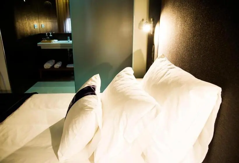 Standard Yhden Hengen Huone, Villa Prime