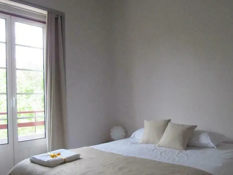 اتاق استاندارد با سرویس بهداشتی مشترک, Most Art Boutique Hostel
