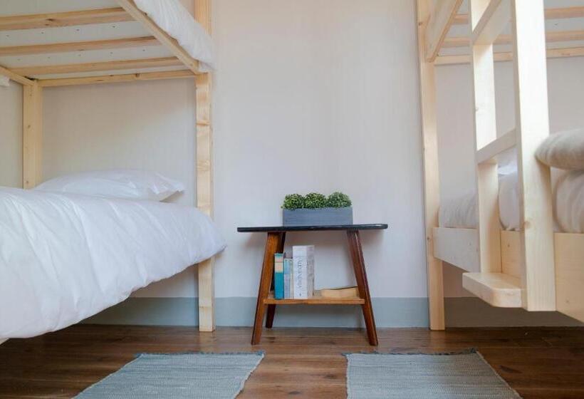 سرير فى غرفة مشتركه, Most Art Boutique Hostel