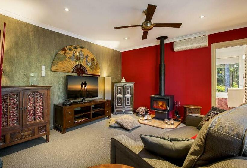 스위트, Avocado Sunset Bed & Breakfast