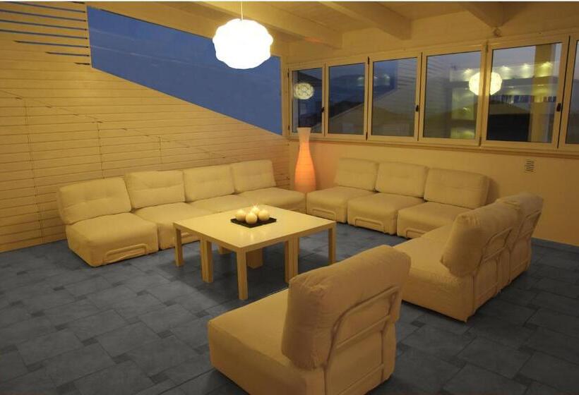 エコノミールーム, Il Falco E Il Gabbiano