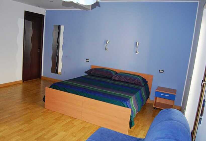 デラックスルーム, Il Falco E Il Gabbiano