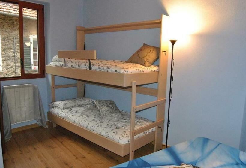 四人标准间, La Casa Del Poeta