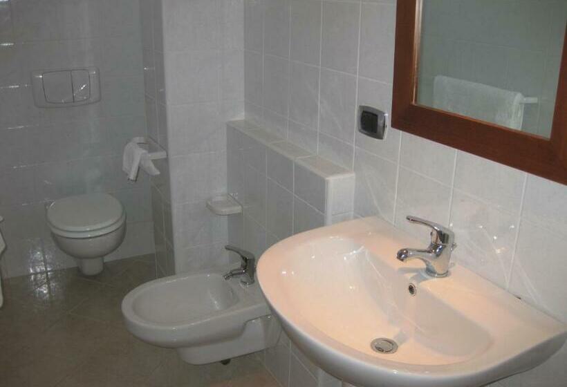 标准间, Locanda Adele