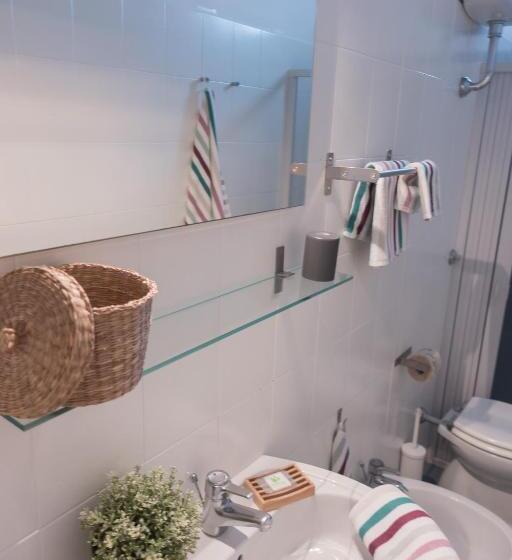 标准三人间, Matinèe