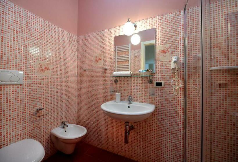 スタンダードトリプルルーム, Villa Carola