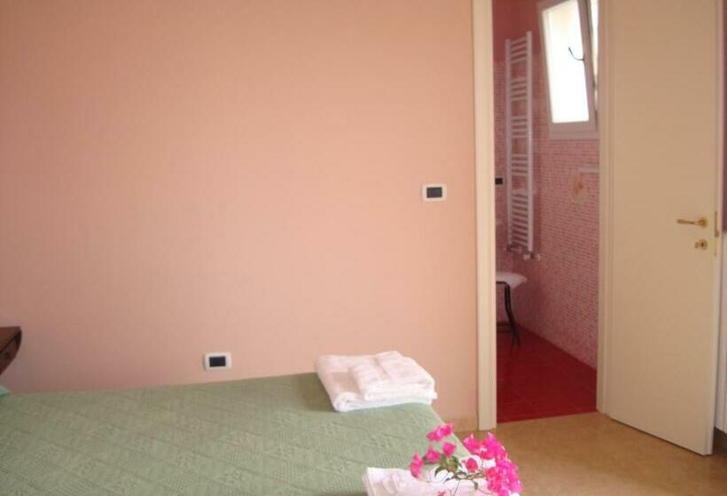 スタンダード４人部屋, Villa Carola