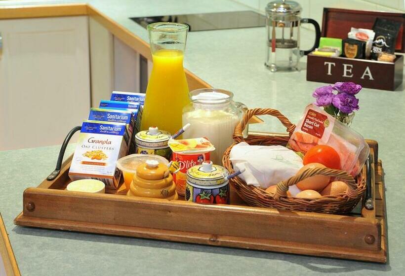 스탠다드 스튜디오, Belgrave Bed And Breakfast