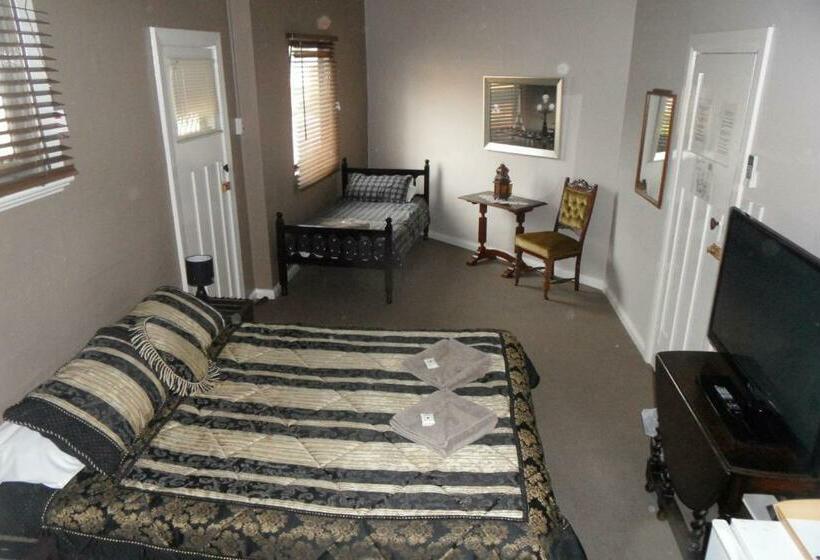 اتاق استاندارد سه نفره, 31 On The Terrace