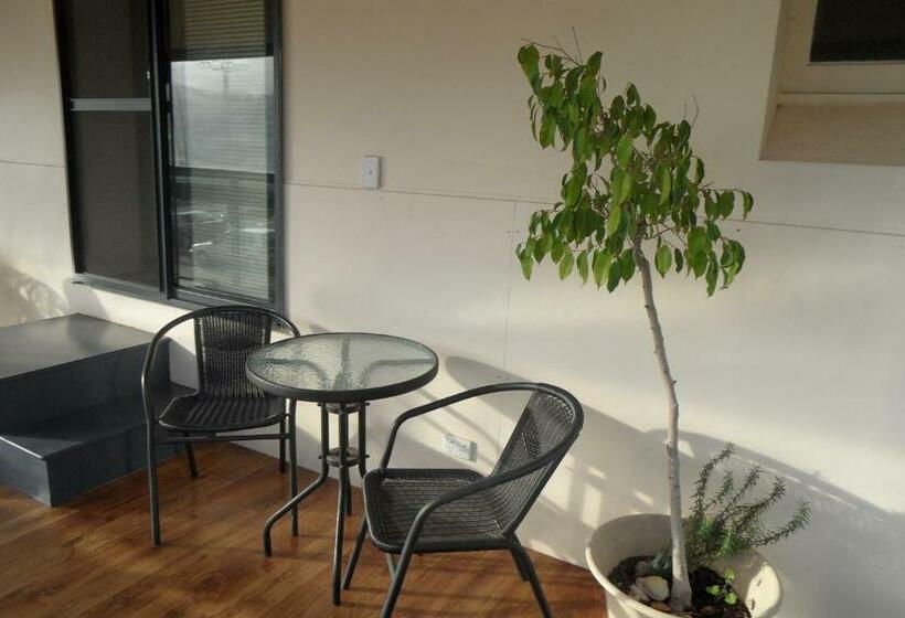 اتاق استاندارد با تخت دو نفره بزرگ, 31 On The Terrace