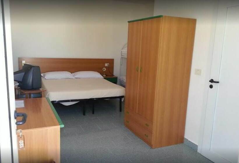 Quarto Triplo Estandar, Albergo La Collinetta