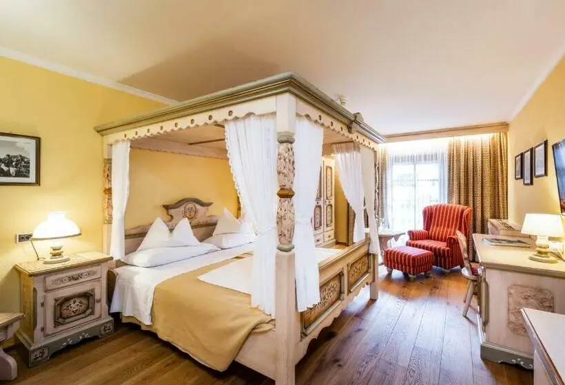 اتاق استاندارد سه نفره, Cavallino Bianco   Weisses Roessl