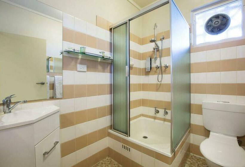 חדר סטודיו סטנדרד, Enfield