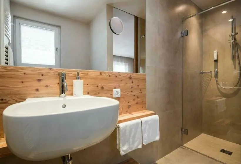 Standard-huone Parveke, Heini