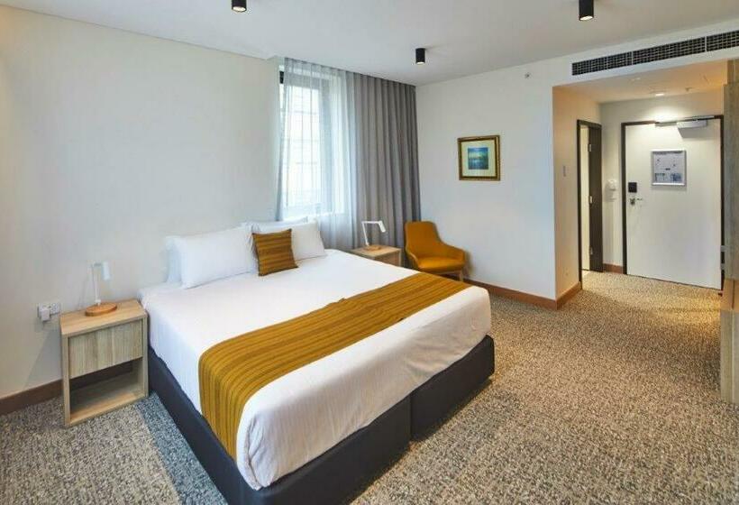 带大床的标准间, Mary Mackillop Place