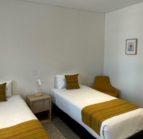 标准间, Mary Mackillop Place