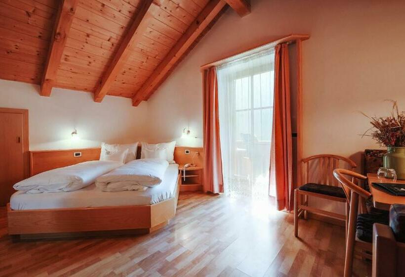 マウンテンビュースタンダードルーム, Mea Via