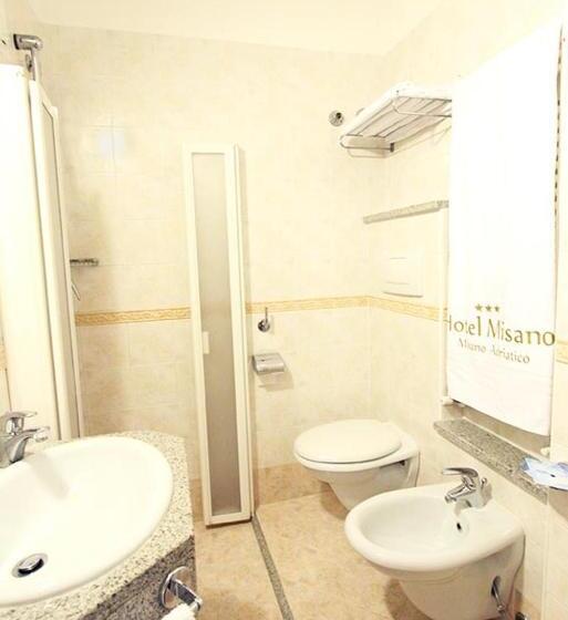 Aile Odası, Misano Hostel