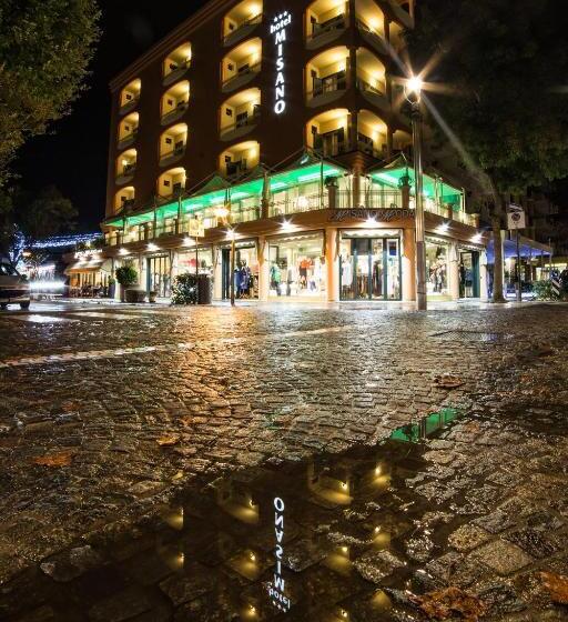 Aile Odası, Misano Hostel