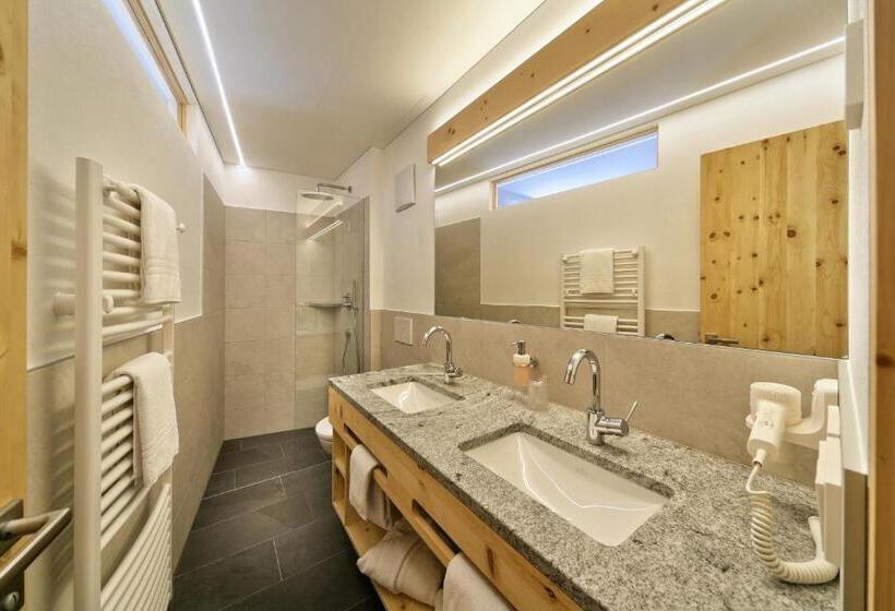 Семейный Номер, Sonne