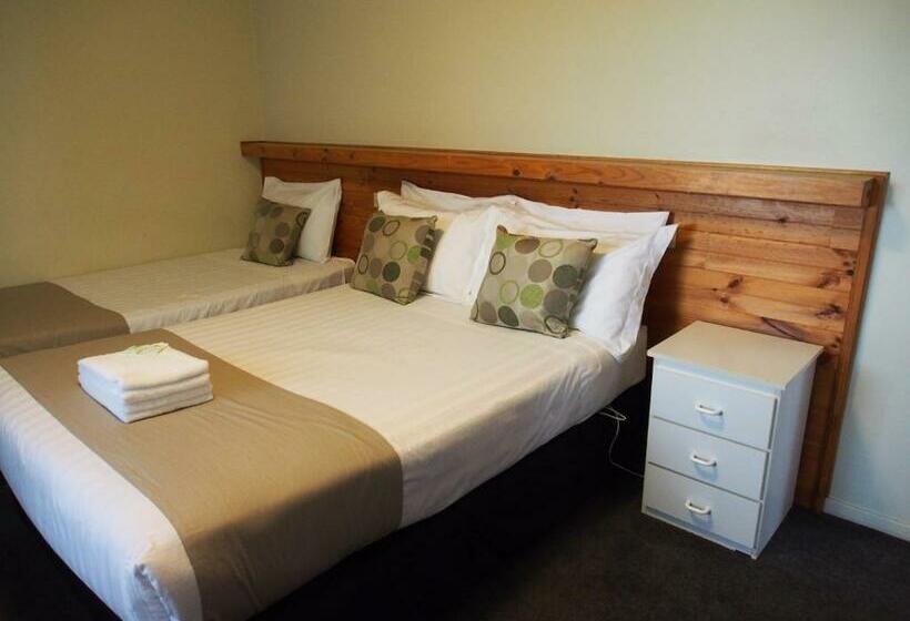 דירת שני חדרים, Majestic Motel