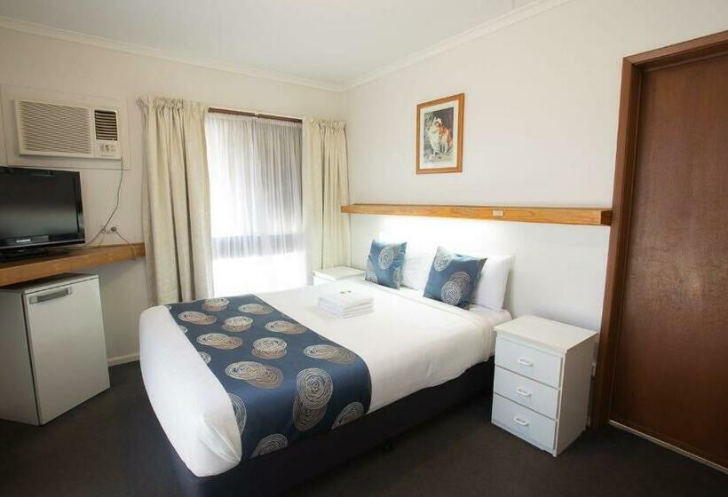 חדר בסיסי, Majestic Motel