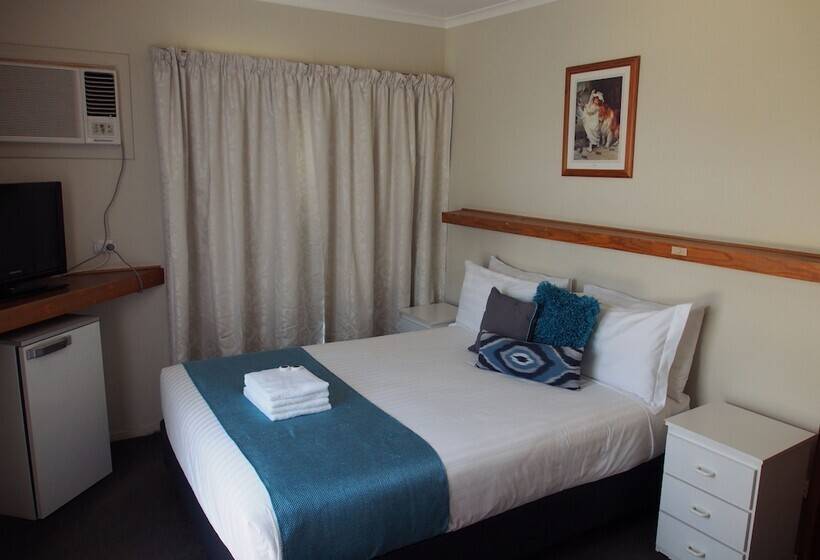 דירת שני חדרים, Majestic Motel