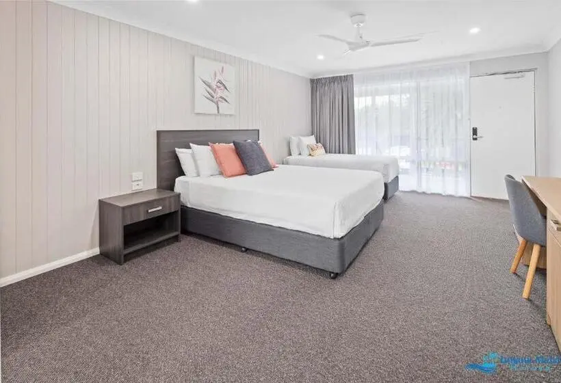 Perhehuone, Hive Hotel, Moruya