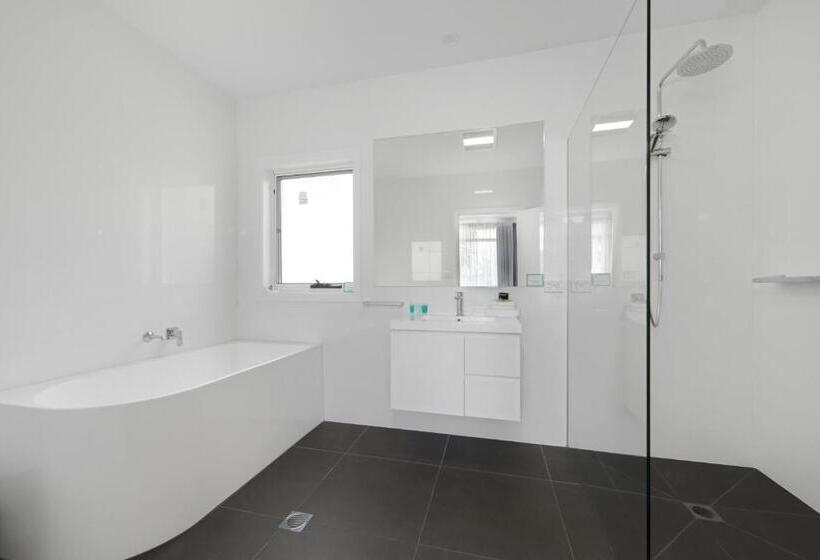 اتاق خانوادگی, Hive Hotel, Moruya