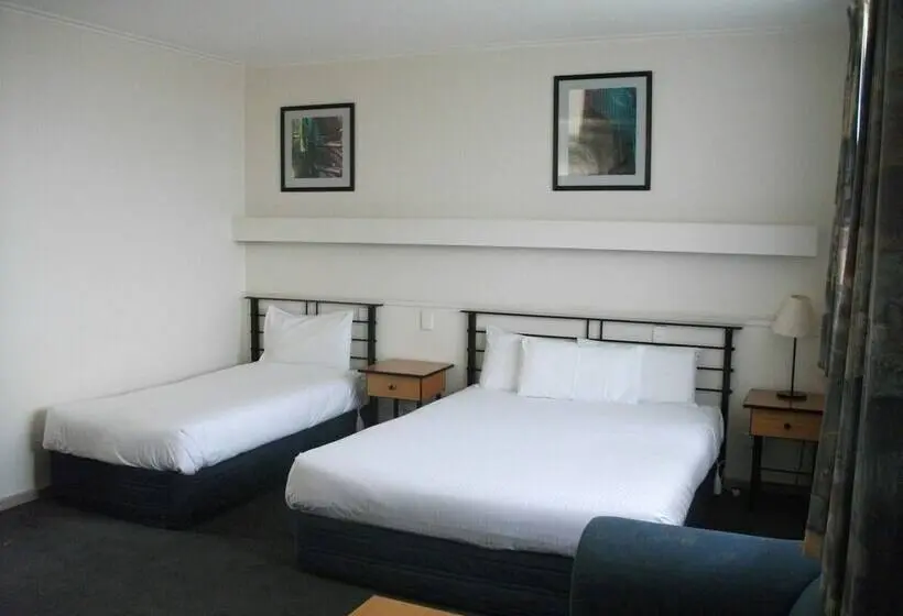 اتاق استاندارد, Overlander Hotel Motel