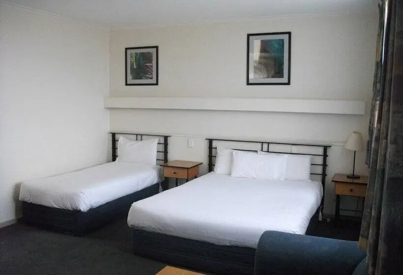 اتاق استاندارد, Overlander Hotel Motel