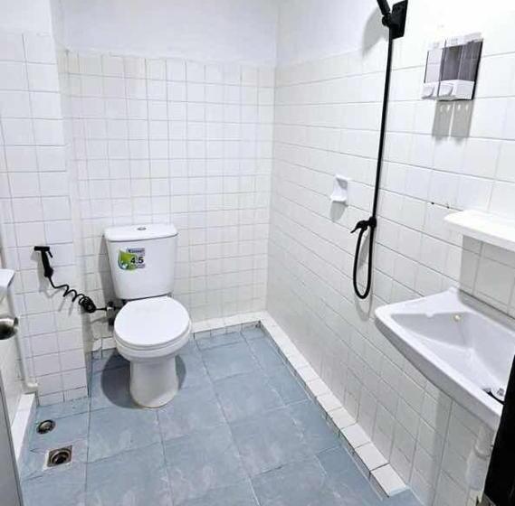 带共用浴室的标准房间, House Of Sea Jomtien Beach