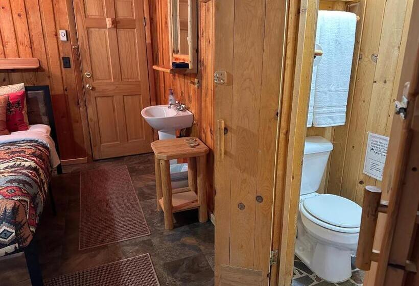 이코노미 룸, Mount Peale Country Inn