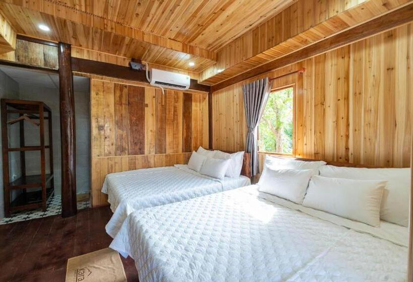 سوییت خانوادگی, Kara Homestay & Cafe