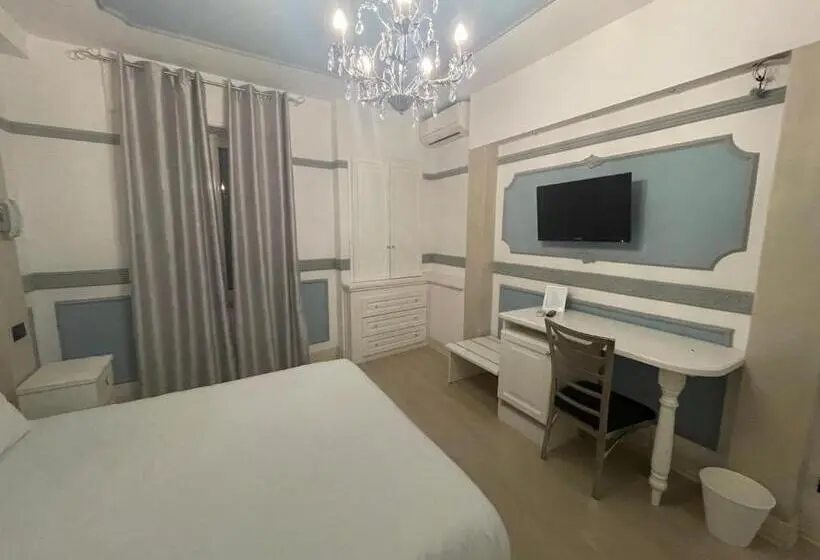 اتاق کلاسیک چهارنفره, Central Giacomini