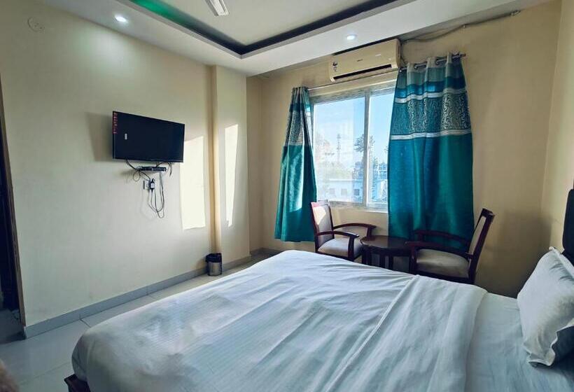 غرفة قياسية, Kirti Heritage