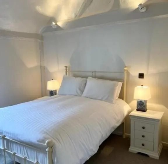 キングサイズベッドのスタンダードルーム, Ranfield S Brasserie Hotel Rooms