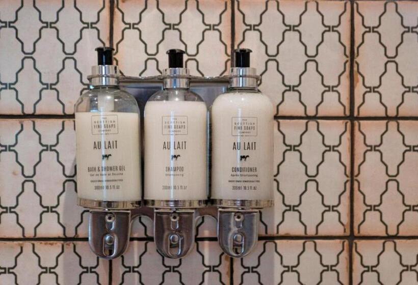 חדר סטנדרט עם מיטת קינג, Ranfield S Brasserie Hotel Rooms