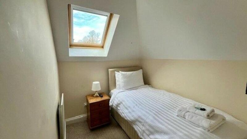 غرفة إقتصادية فردية, The Pavilion Bisley