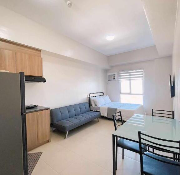 סטודיו דלוקס, Lj Staycation Condo Rentals