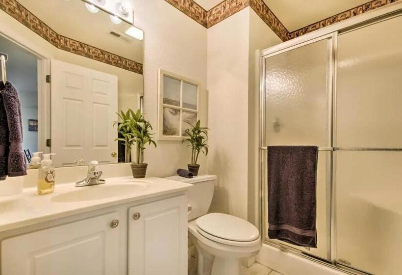 جناح مطل على البحيرة, Waterfront Condo With Boat Slip!