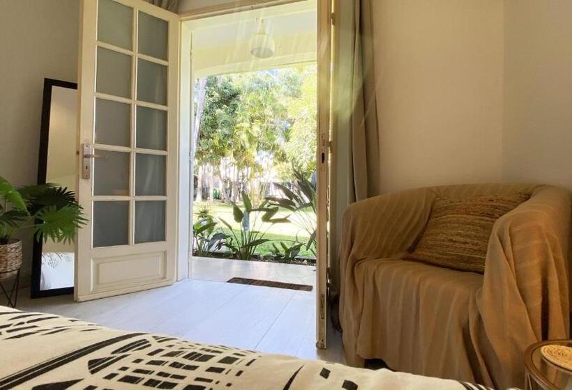 Suite with Terrace, Coliver   Coliving A La Réunion