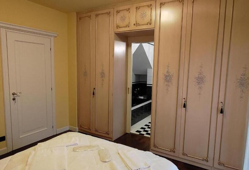 Номер Стандарт с Балконом, Villa Eleganza Milano Bergamo Airport