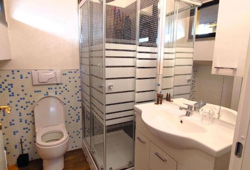 Полулюкс, Villa Eleganza Milano Bergamo Airport