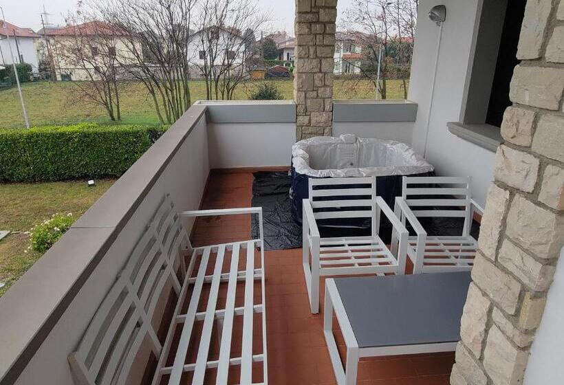 جناح مزود بجاكوزى, Villa Eleganza Milano Bergamo Airport