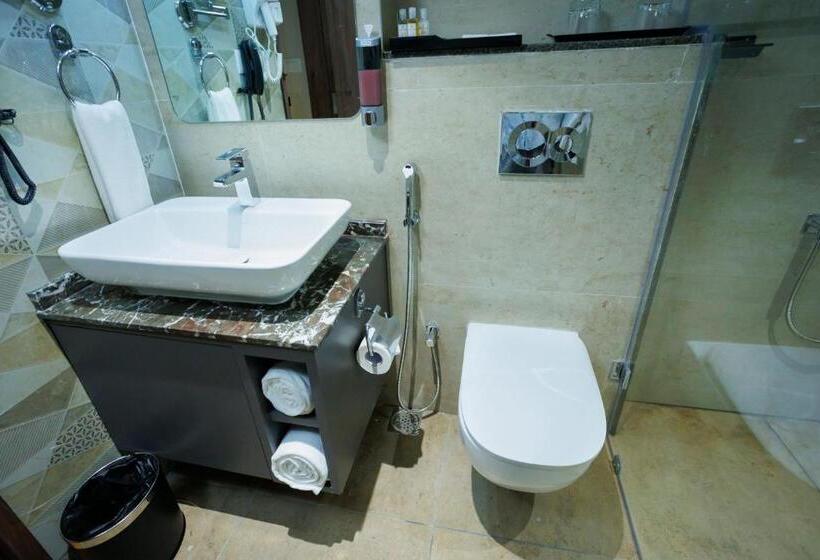 스탠다드 룸 킹사이즈 침대, Aj Grand Elite