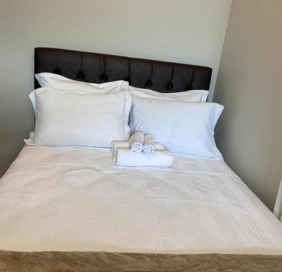 Escritório Estándar, Ed. Mar E Lua