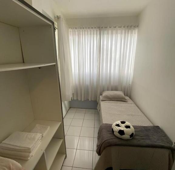 Apartamento 2 Dormitórios, Ed. Mar E Lua